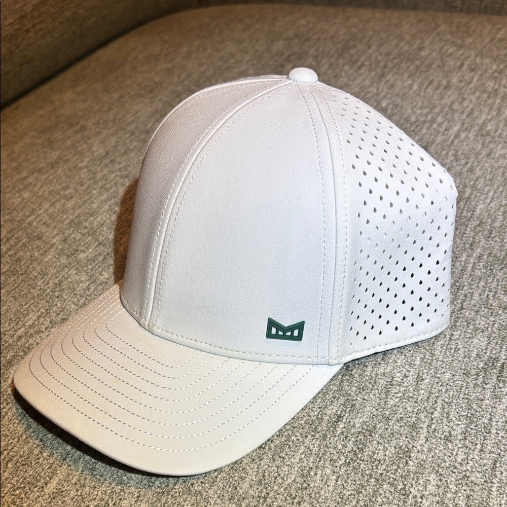 Melin A Game Hydro White Links Collection Hat-New Never Worn.  6 others to sell